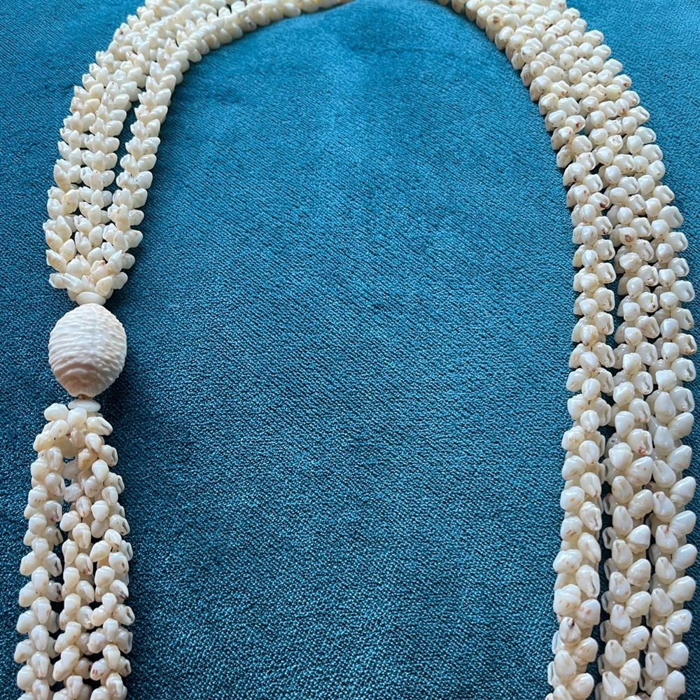 Authentic Ni’ihau shell lei 18”